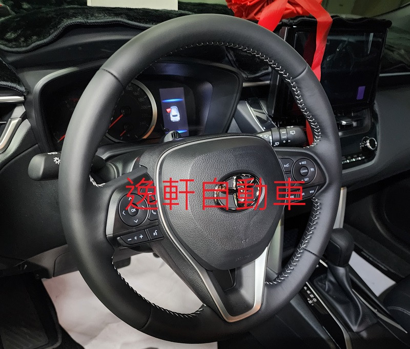 TOYOTA 2020 COROLLA CROSS GR 原廠真皮白線方向盤運動版 SPORT 質感佳