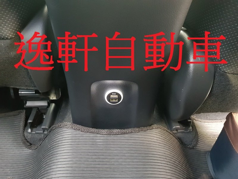 2016~PRIUS四代 原車孔位直上 專用插頭 白光 低光源版 車美仕 雙孔USB 手機充電 盲塞